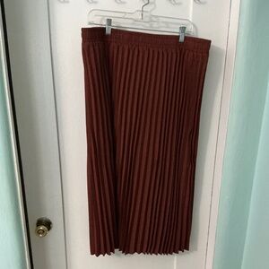 Rust Pleated Midi Skirt – Flowy & Chic, Size 2XL